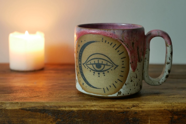 Pink eye/moon mug